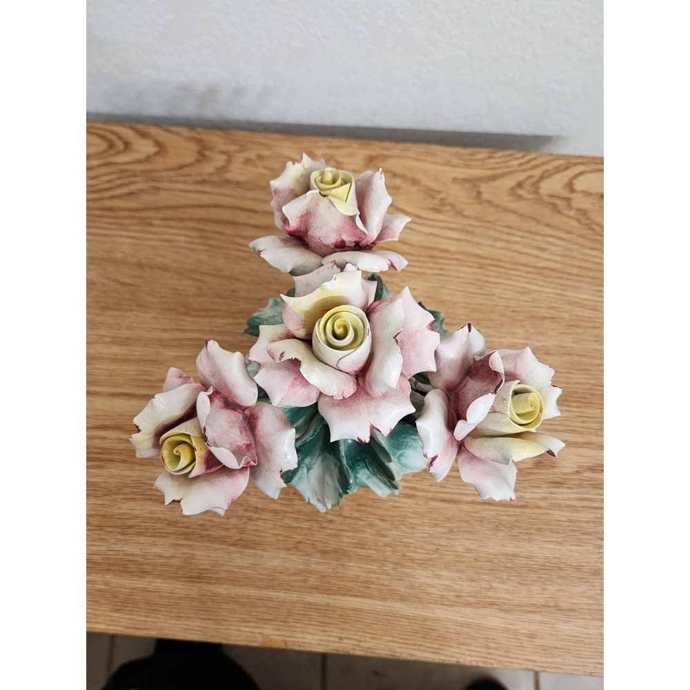 Capodimonte Roses Centerpiece Made in Italy Porcelain 8" Tall‎ Pink White Yellow
